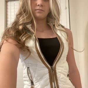 Copper key white vest Size s no stains